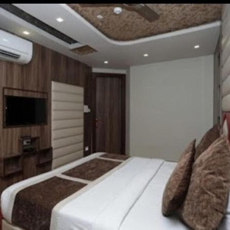 Hotel Sanjay International,Kanpur Buitenkant foto